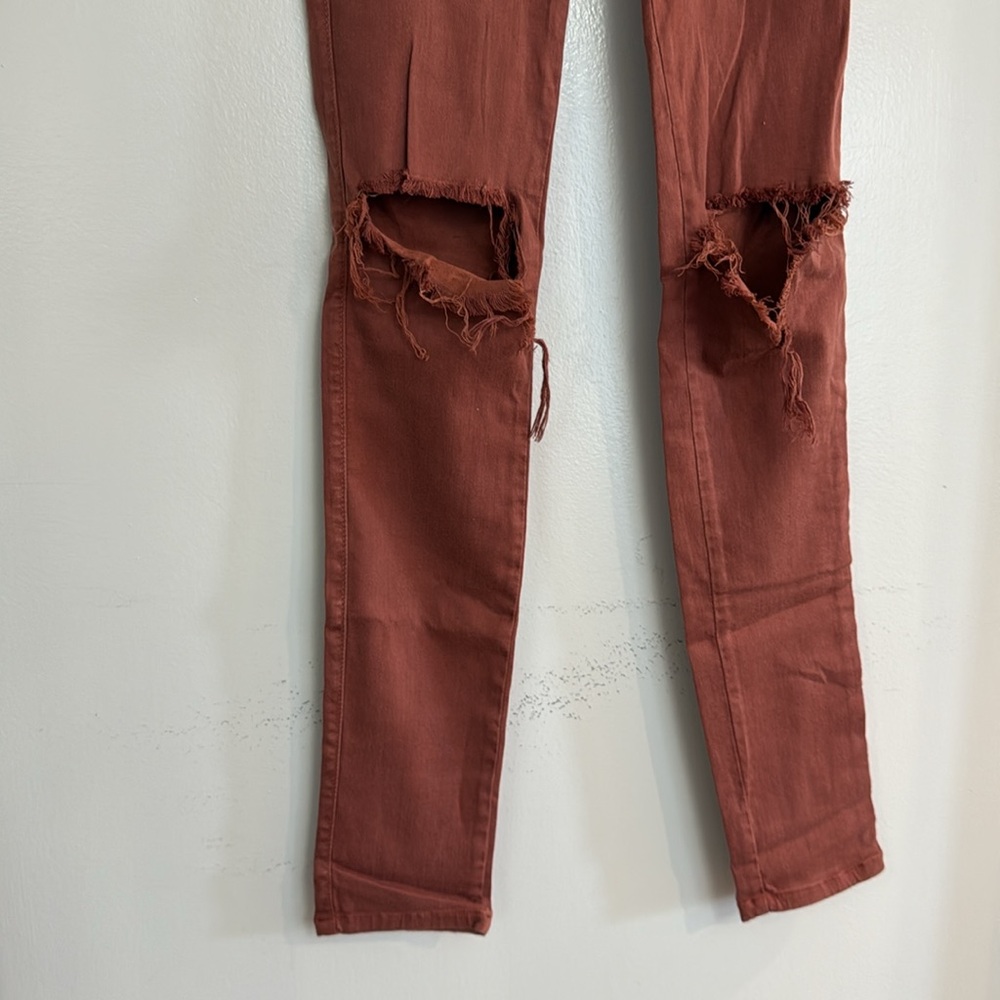 MOVING SALE Rust distressed knee skinny jeans - Vibrant Denim - Picture 3 of 7